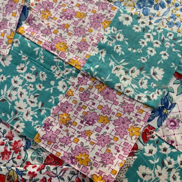 Hand Sewn Patchwork quilt squares or blocks a lot of 16 multicolor cotton 1940's - Picture 2 of 8